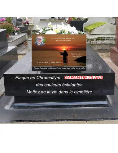 Plaque Funéraire Pêcheur Coucher de Soleil en Chromaflym – Un Hommage Poignant Fin de série